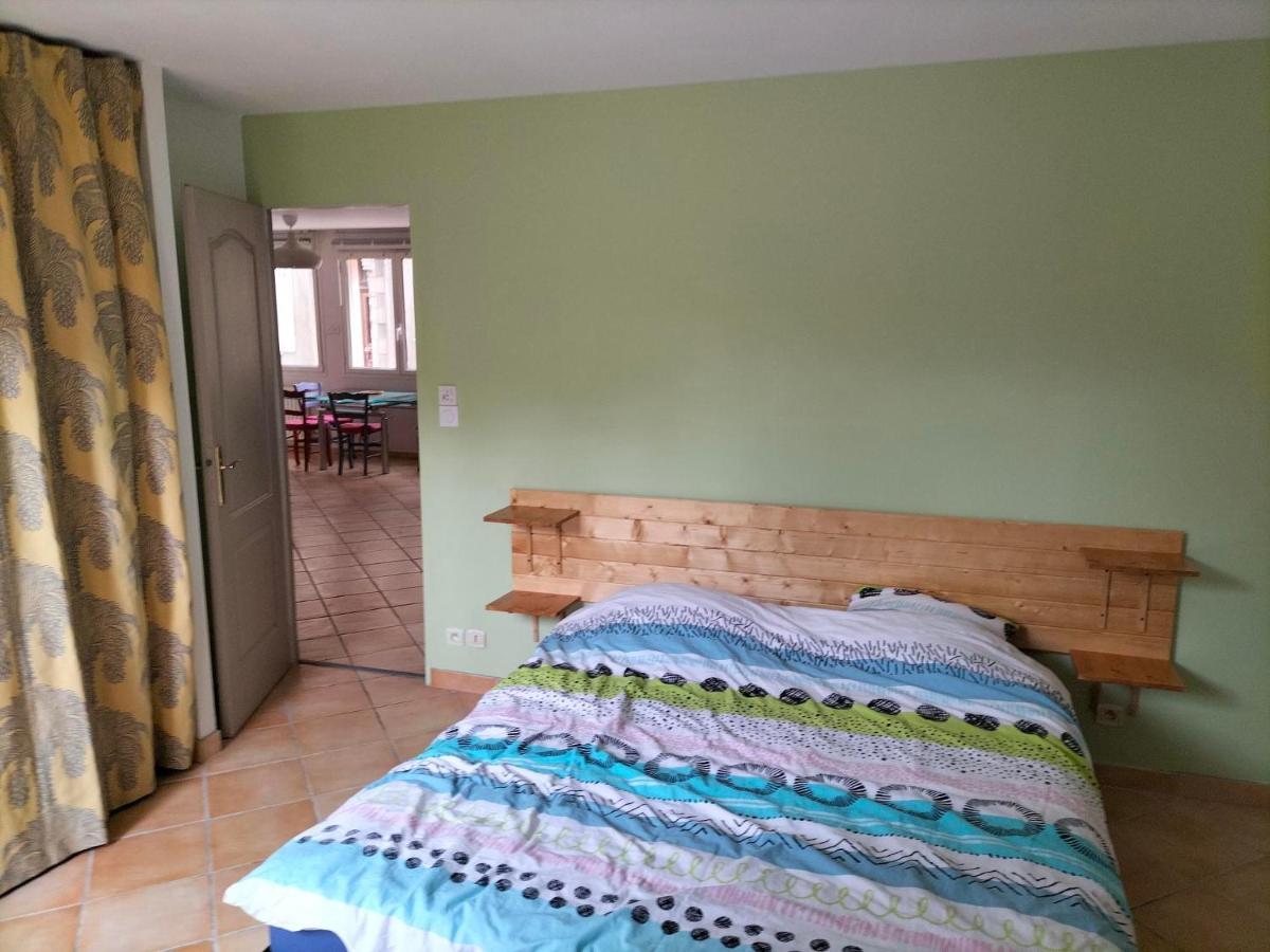 Appartement Au Centre Ville Avec Un Beau Jardin Prive لانيون المظهر الخارجي الصورة
