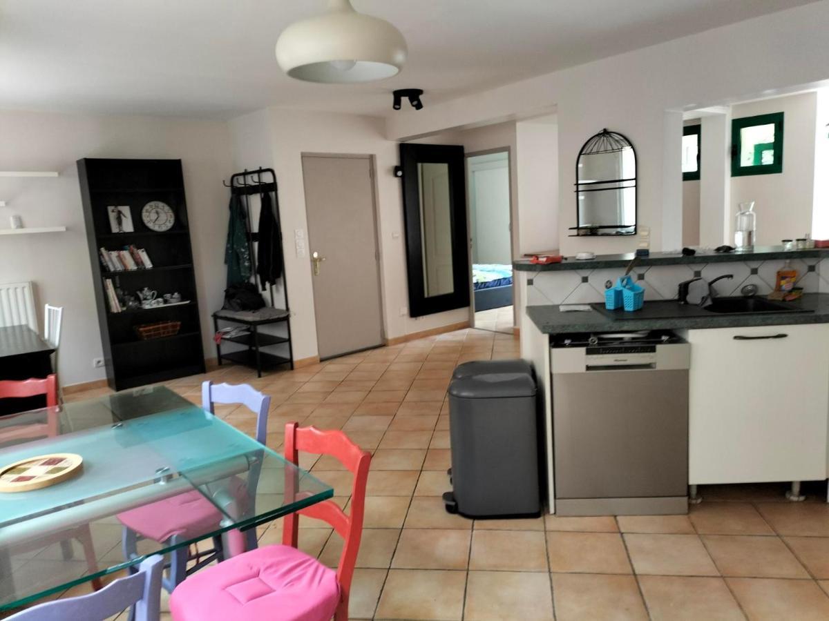 Appartement Au Centre Ville Avec Un Beau Jardin Prive لانيون المظهر الخارجي الصورة